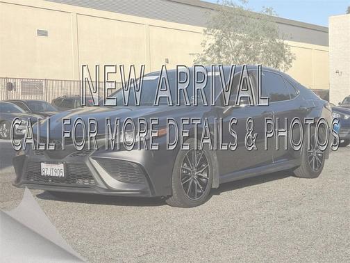 2022 Toyota Camry SE