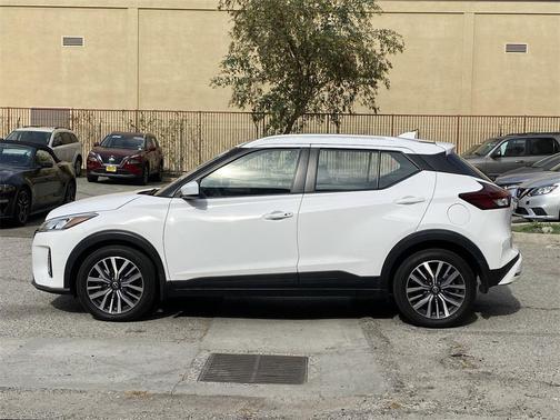 2023 Nissan Kicks SV