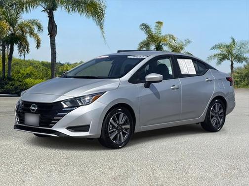 2023 Nissan Versa 1.6 SV