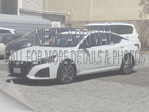 Pearl White Tricoat 2023 Nissan Altima SR VC-Turbo FWD