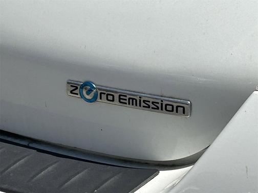 2013 Nissan Leaf S