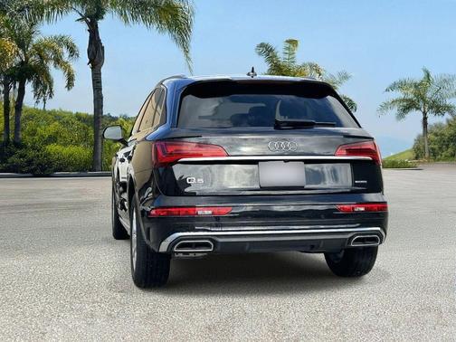 2022 Audi Q5 45 S line Premium