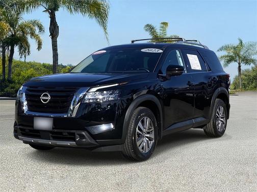 2023 Nissan Pathfinder SL FWD