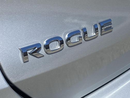 Brilliant Silver Metallic 2020 Nissan Rogue S