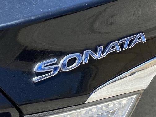 2013 Hyundai SONATA Hybrid Limited