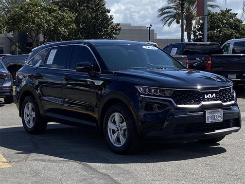 2022 Kia Sorento LX