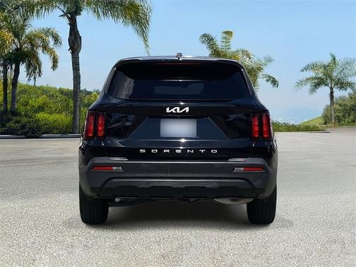 2022 Kia Sorento LX