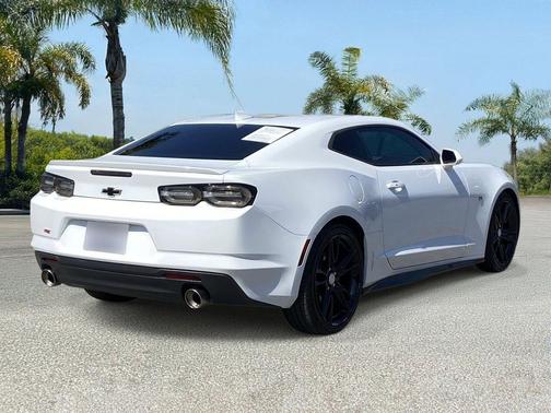 Summit White 2019 Chevrolet Camaro 3LT