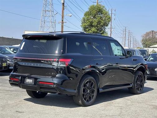 2026 INFINITI QX80 SPORT