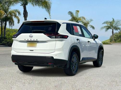 White 2025 Nissan Rogue S
