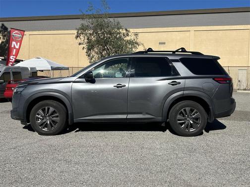 2022 Nissan Pathfinder SV 2WD