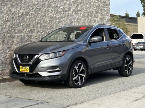 Gun Metallic 2022 Nissan Rogue Sport SL