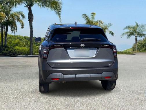 Gun Metallic 2025 Nissan Kicks SV
