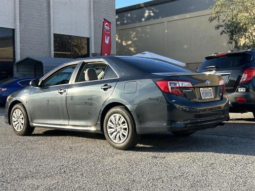 2012 Toyota Camry Hybrid LE