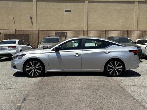 2020 Nissan Altima SR FWD