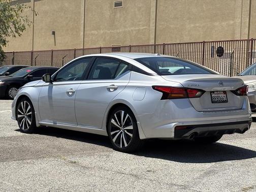 2020 Nissan Altima SR FWD