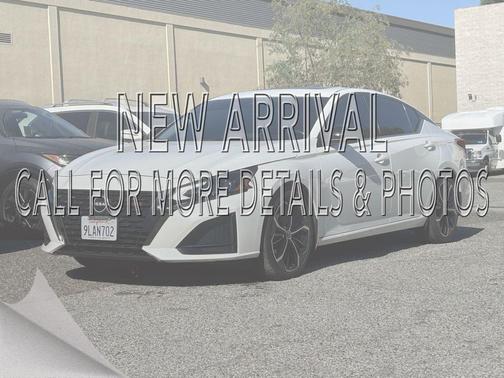 Pearl White Tricoat 2024 Nissan Altima SR FWD