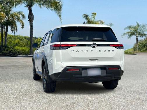 Glacier White 2024 Nissan Pathfinder S FWD