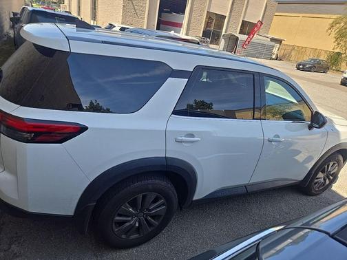 2024 Nissan Pathfinder S FWD