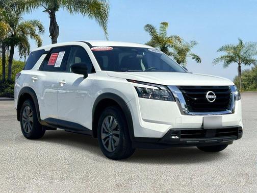 Glacier White 2024 Nissan Pathfinder S FWD