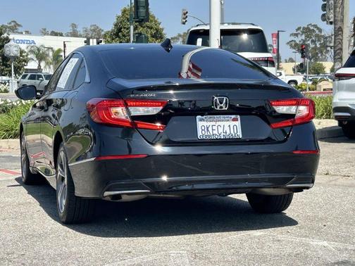 Crystal Black Pearl 2018 Honda Accord EX