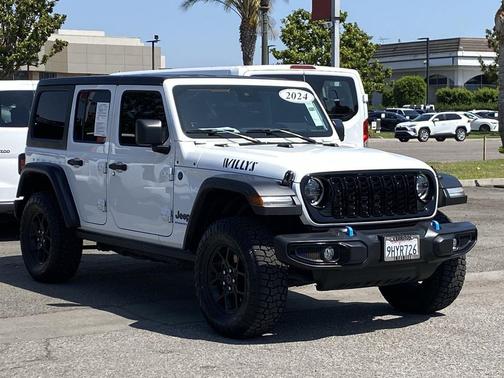 Bright White Clearcoat 2024 Jeep Wrangler 4xe Willys