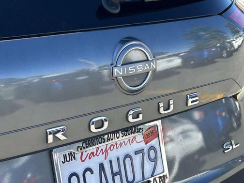 2022 Nissan Rogue SL