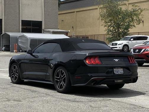 2022 Ford Mustang EcoBoost Premium