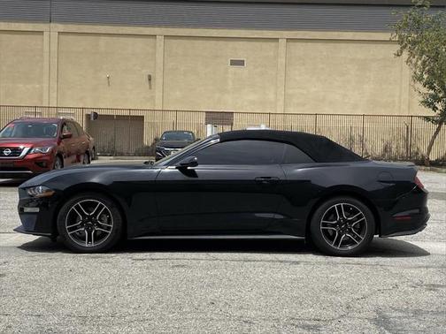 2022 Ford Mustang EcoBoost Premium