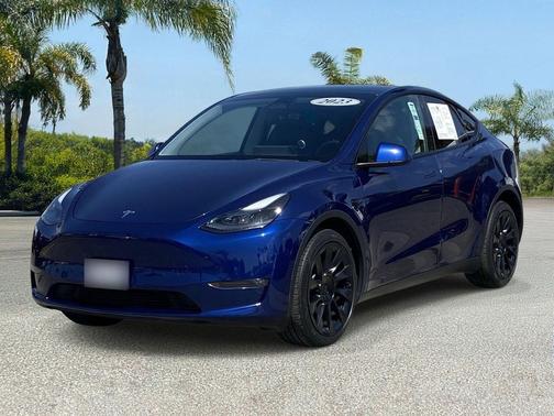 Deep Blue Metallic 2023 Tesla Model Y Long Range Dual Motor All-Wheel Drive