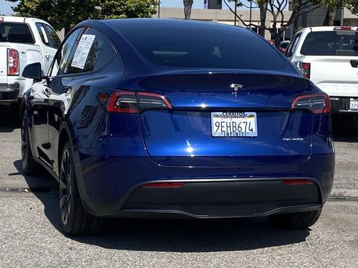Deep Blue Metallic 2023 Tesla Model Y Long Range Dual Motor All-Wheel Drive