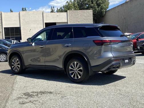2025 INFINITI QX60 Pure
