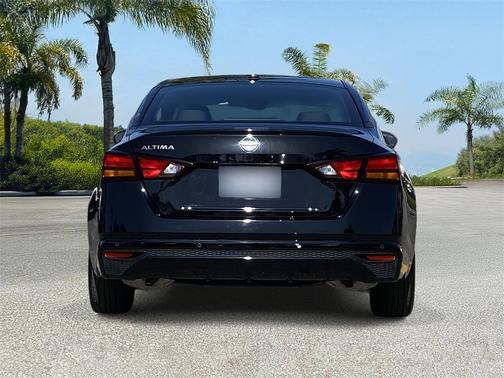 2025 Nissan Altima S FWD