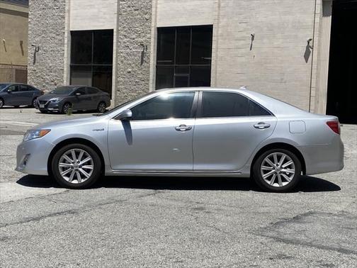 2014 Toyota Camry Hybrid LE