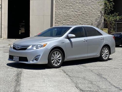 2014 Toyota Camry Hybrid LE