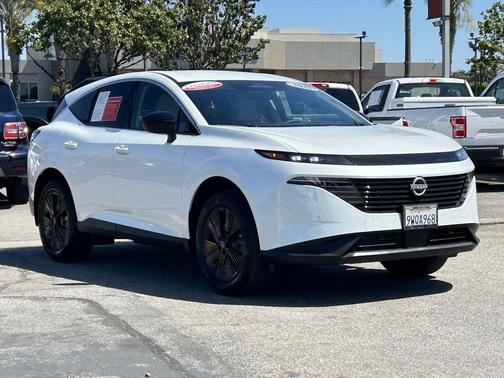 Everest White Pearl Tricoat 2025 Nissan Murano SV