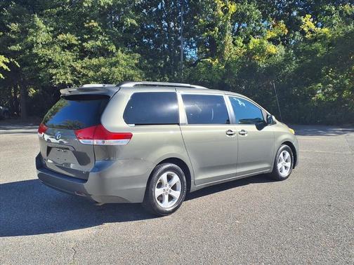 2012 Toyota Sienna LE