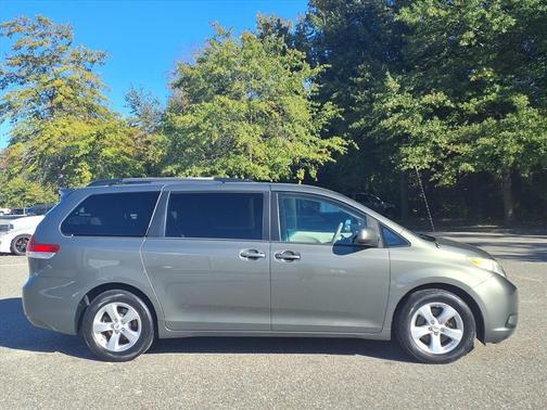 2012 Toyota Sienna LE