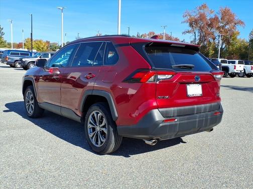 2022 Toyota RAV4 Hybrid XLE Premium