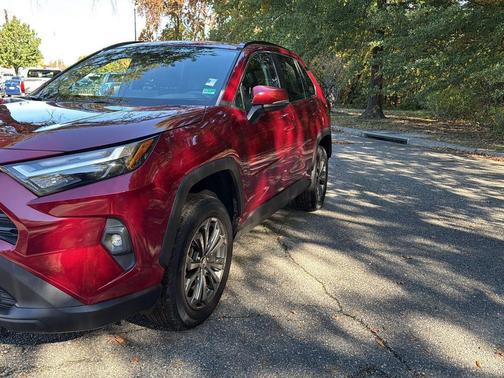 2022 Toyota RAV4 Hybrid XLE Premium