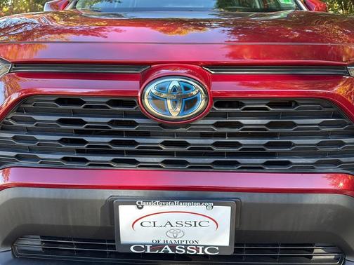 2022 Toyota RAV4 Hybrid XLE Premium