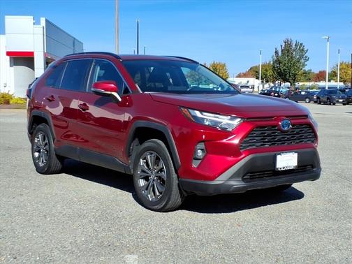 2022 Toyota RAV4 Hybrid XLE Premium