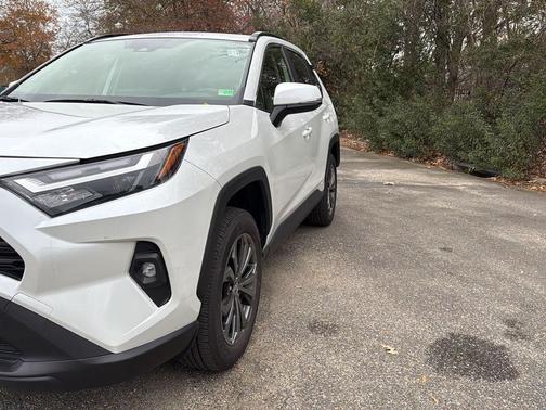 2025 Toyota RAV4 Hybrid XLE Premium