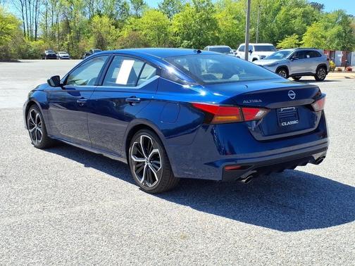 Deep Blue Pearl 2024 Nissan Altima SR FWD