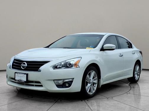Pearl White 2015 Nissan Altima 2.5 SL