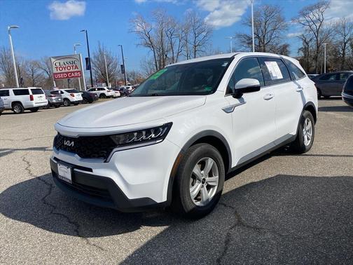 2022 Kia Sorento LX
