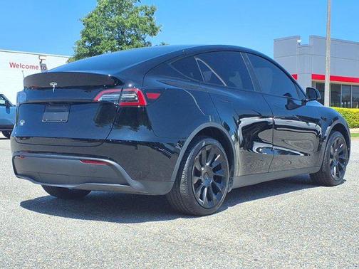 2024 Tesla Model Y Long Range Dual Motor All-Wheel Drive