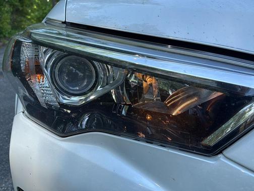Blizzard Pearl 2019 Toyota 4Runner Limited