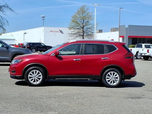 2017 Nissan Rogue SV