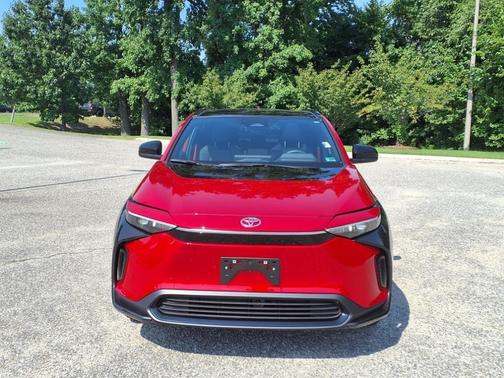 2025 Toyota bZ4X XLE